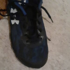 Camo under armor shoes